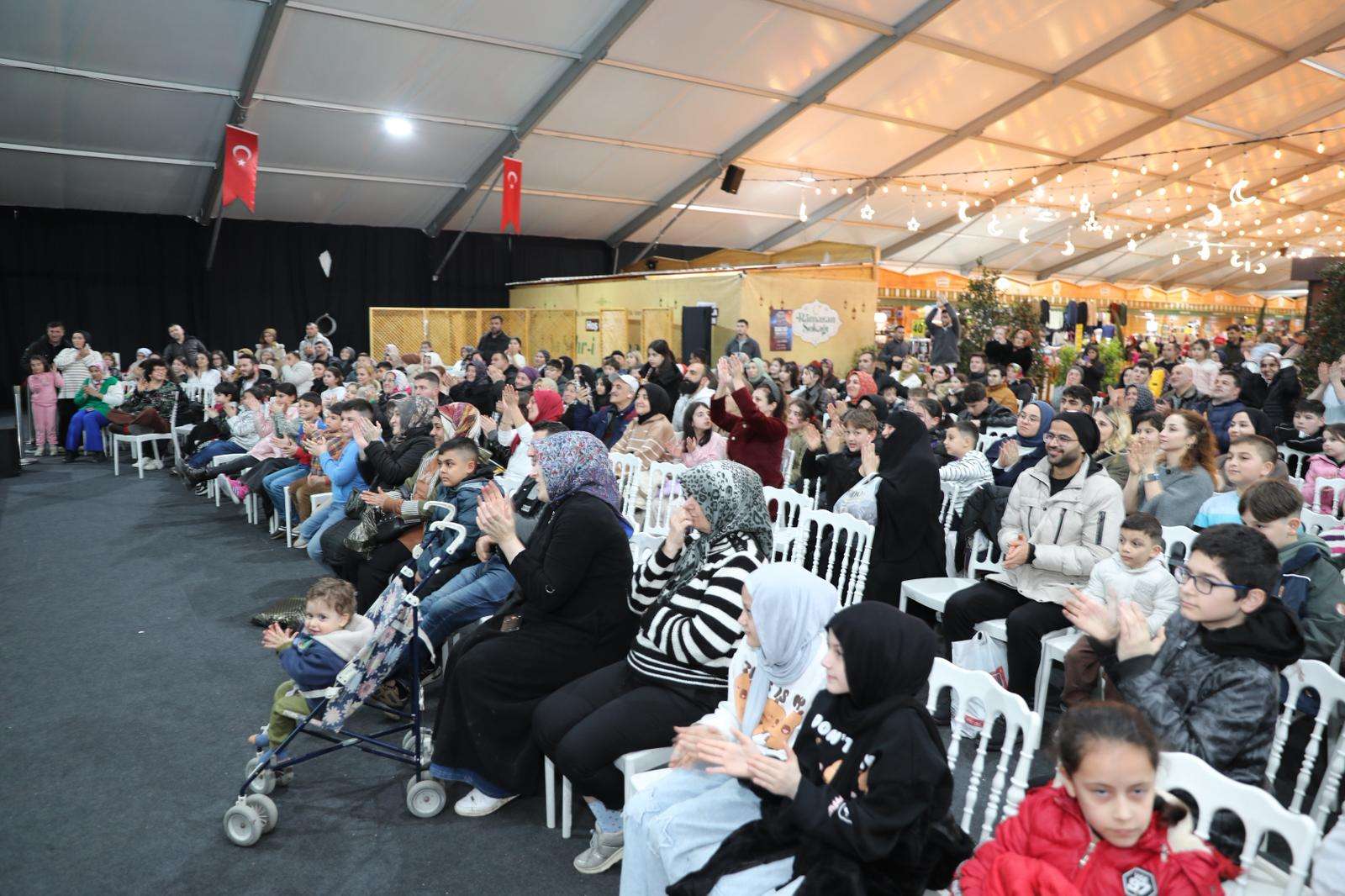 Samsun Büyükşehir Belediyesi Bayram Sokağı ile Coşkuyu Meydana Taşıdı