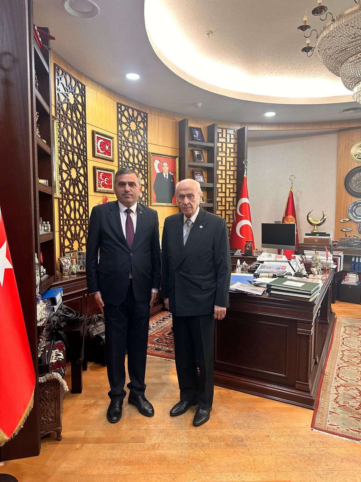 Burhan Mucur'dan anlamlı mesaj!