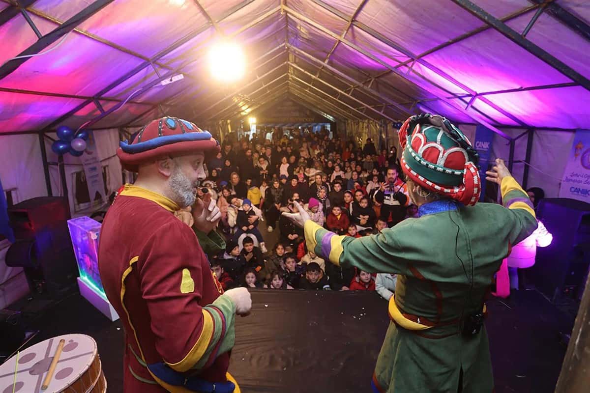 Canik Belediye Başkanı İbrahim Sandıkçı Can Sofrası ile İftar Bereketini Paylaşıyor