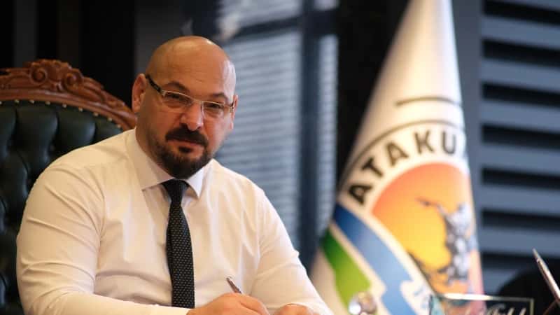 Atakum Belediye Başkanı Serhat Türkel’den 23 Nisan Mesajı