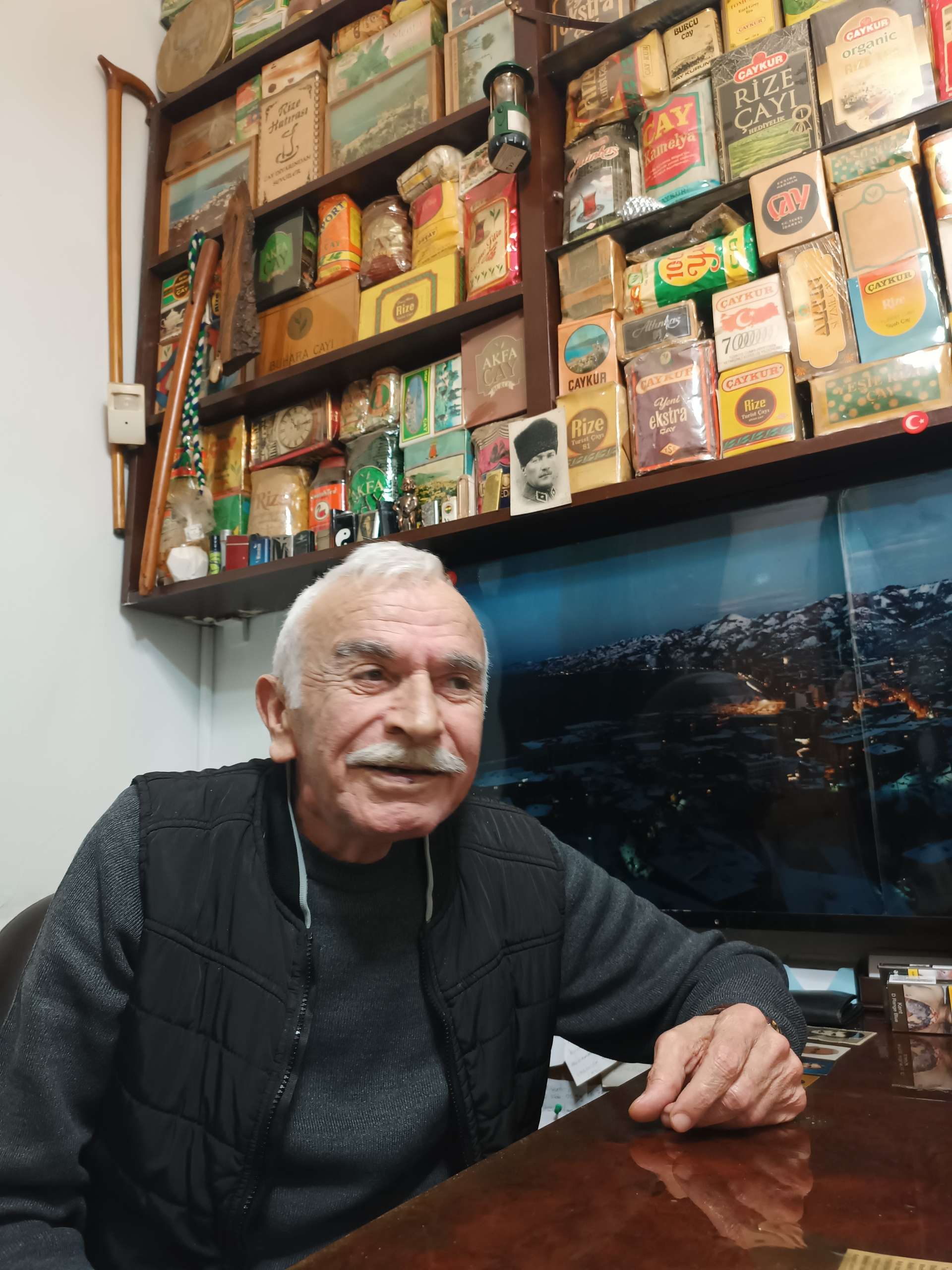 Rize'nin Saklı Mirası: Necat Mandev’in 64 Yıllık Çay Koleksiyonu