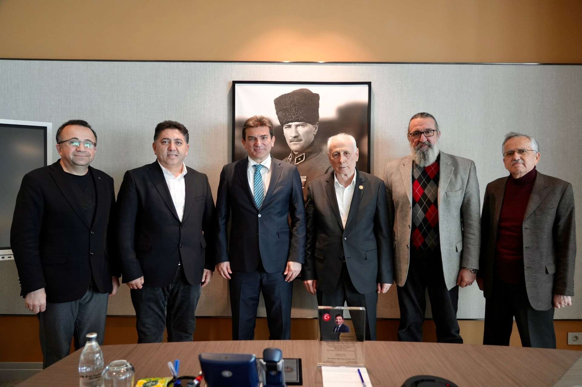 Murat Yalçıntaş Türk Dünyası Hizmet Ödülü Sahibi Oldu