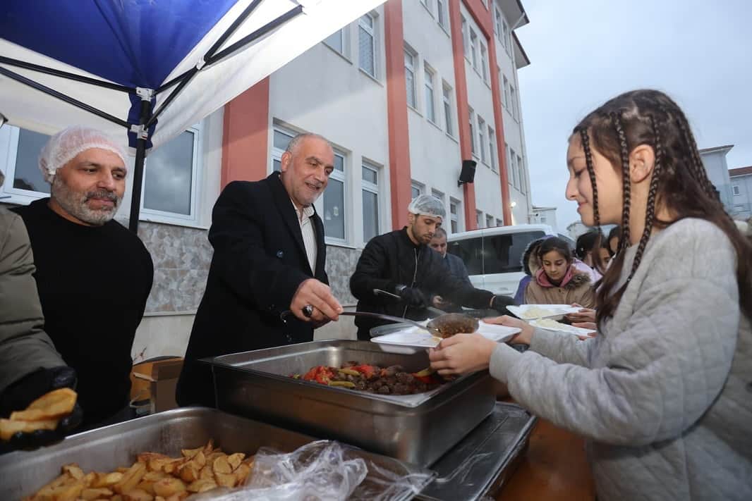 İbrahim Sandıkçı Canikli Öğrencilerle İftar Sofrasında Buluştu