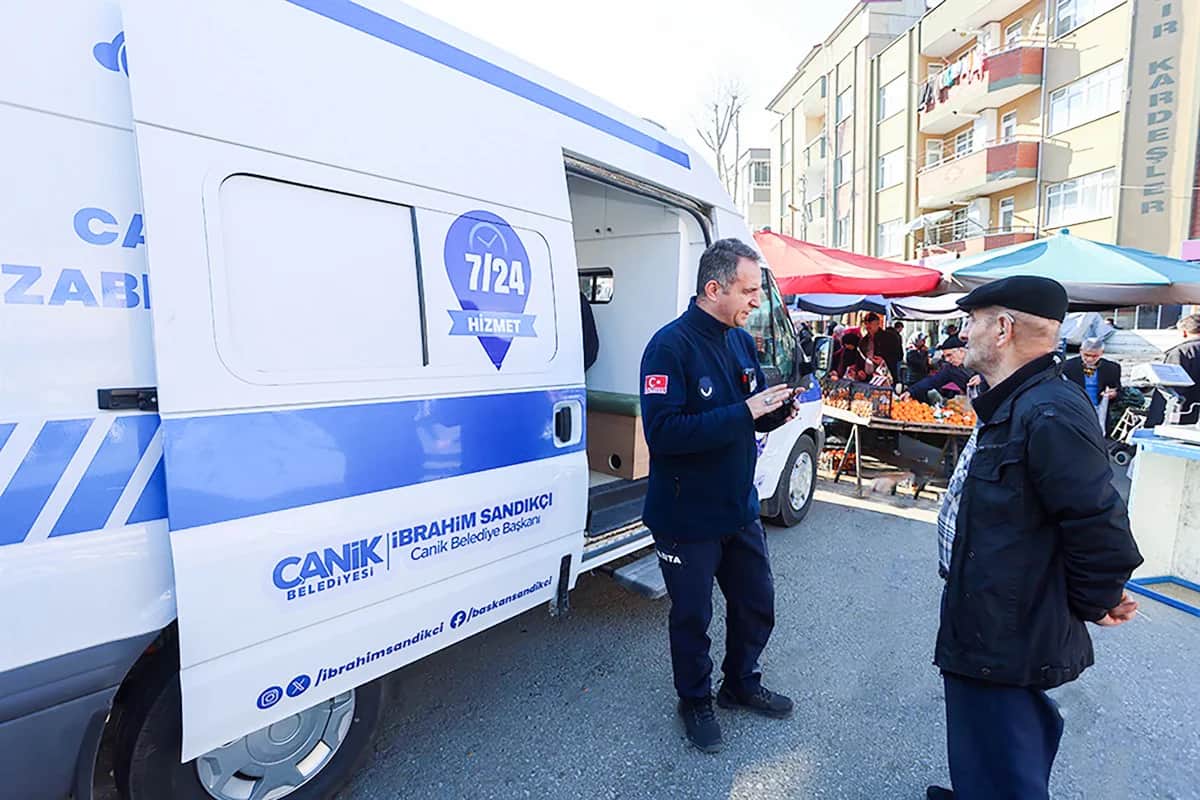 Canik Belediyesi Mobil Zabıta Çözüm Merkezi ile Hizmeti Ayağa Götürüyor