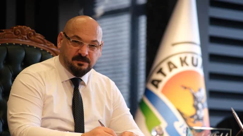 Atakum Belediye Başkanı Serhat Türkel’den 23 Nisan Mesajı