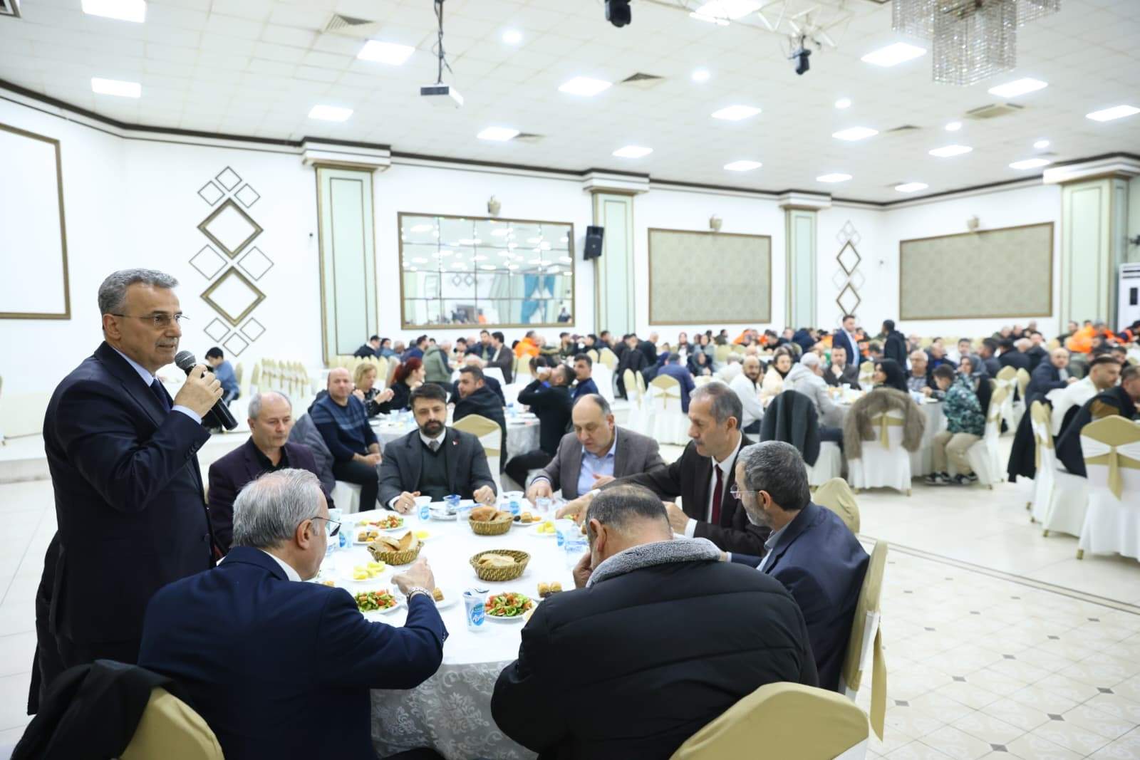 İlkadım Belediye Başkanı İhsan Kurnaz Personelle İftar Sofrasında Buluştu