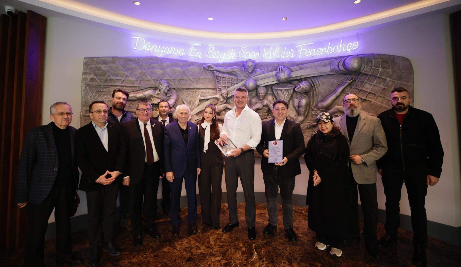 Sadettin Saran'a Türk Dünyası Hizmet Ödülü Verildi