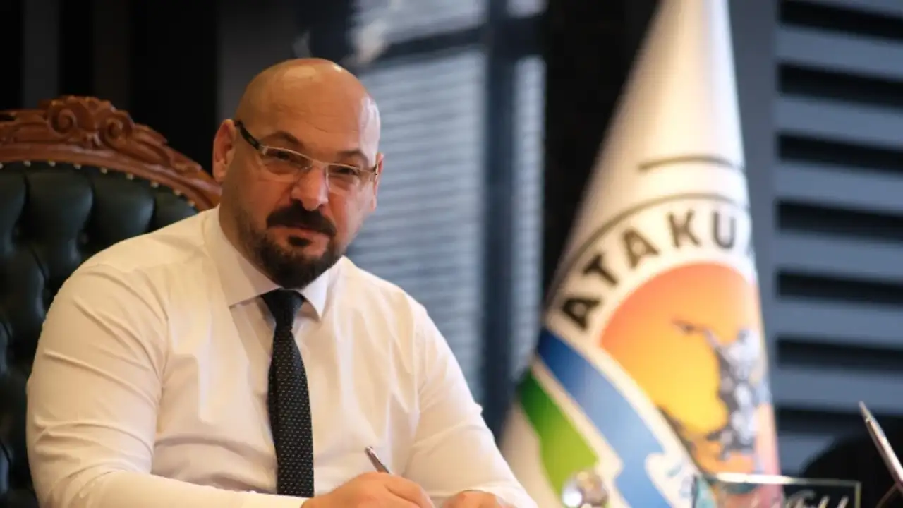 Atakum Belediye Başkanı Serhat Türkel’den 23 Nisan Mesajı