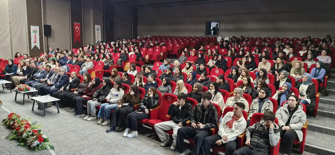 İlkadım Belediye Başkanı İhsan Kurnaz Öğrencileri Sivri Hocayla Buluşturdu