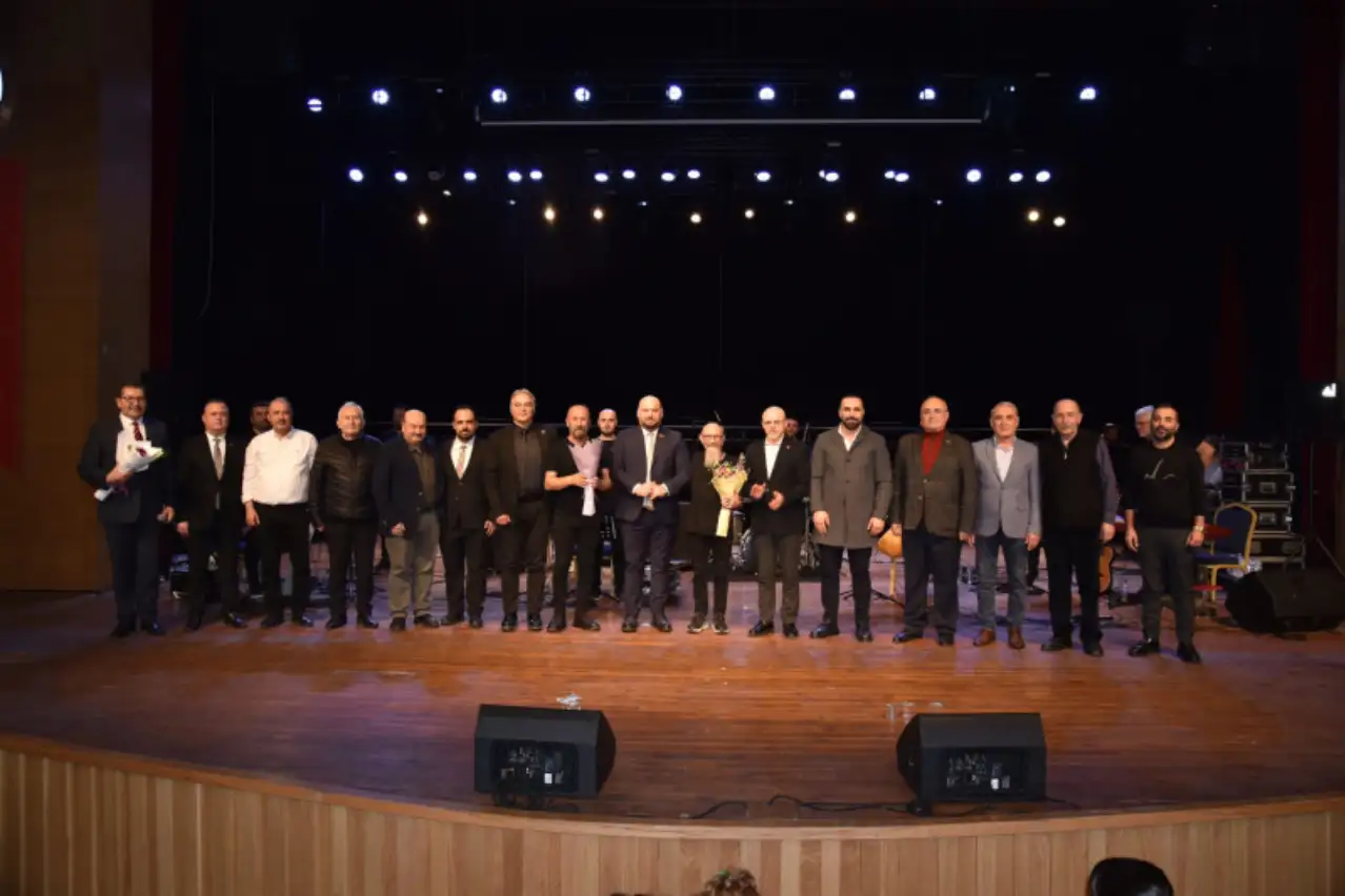 Atakum Belediye Başkanı Serhat Türkel Sanatseverlerle Buluştu