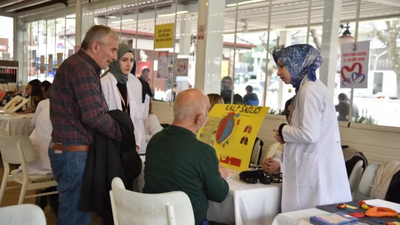 Atakum Belediyesi Sağlık Taraması Şehit Ömer Halisdemir Tesisinde Sürdü