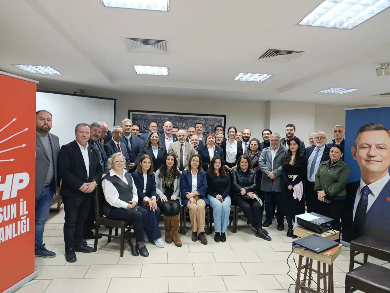 CHP’de Yönetici Eğitimi: “İktidara Eğitimli Kadrolarla Yürüyoruz”
